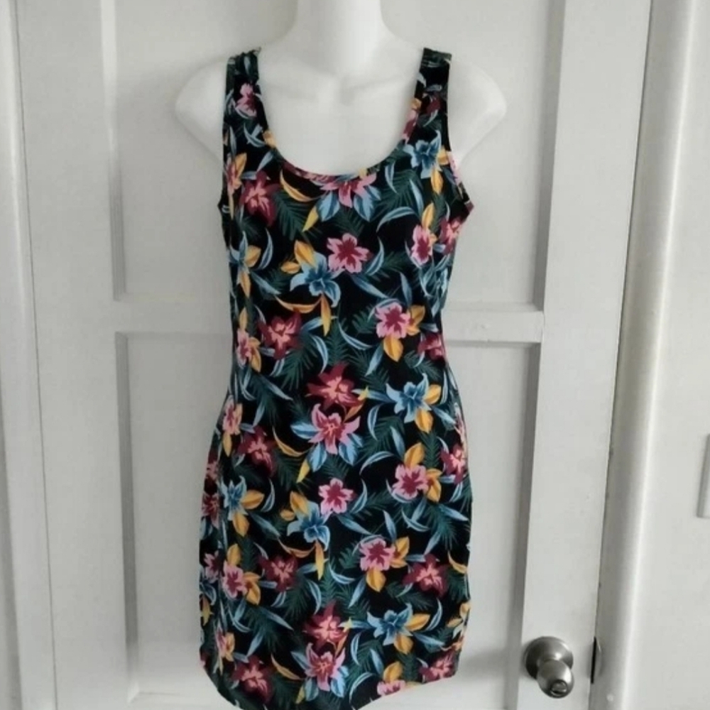LC Waikiki NWT Women's Floral Tropical Bodycon Sleeveless Dress US Size Small